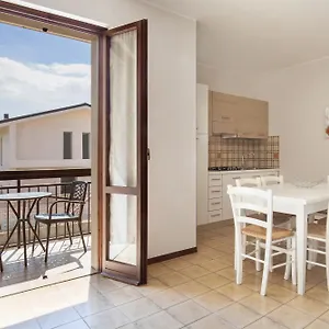 Rosa Cinderella Apartment